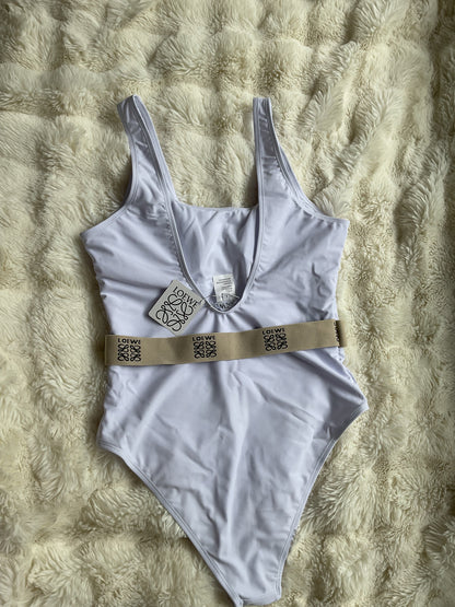 Loewe White